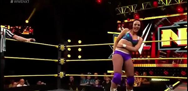  Eva Marie vs Cassie. NXT.